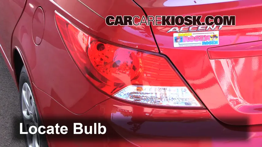 2013 Hyundai Accent GLS 1.6L 4 Cyl. Lights